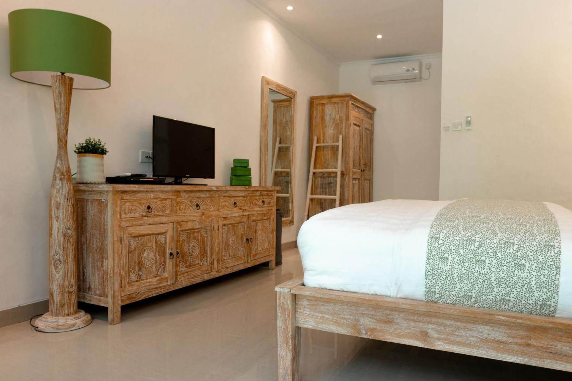 Villa Lima Legian *